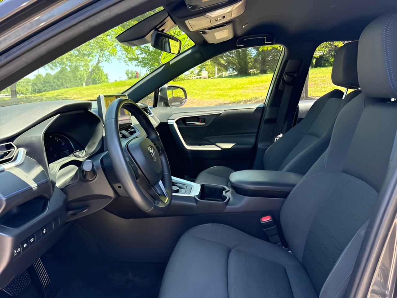 2023 Toyota RAV4 Hybrid SE