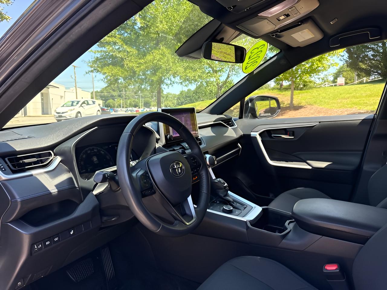 2023 Toyota RAV4 Hybrid SE
