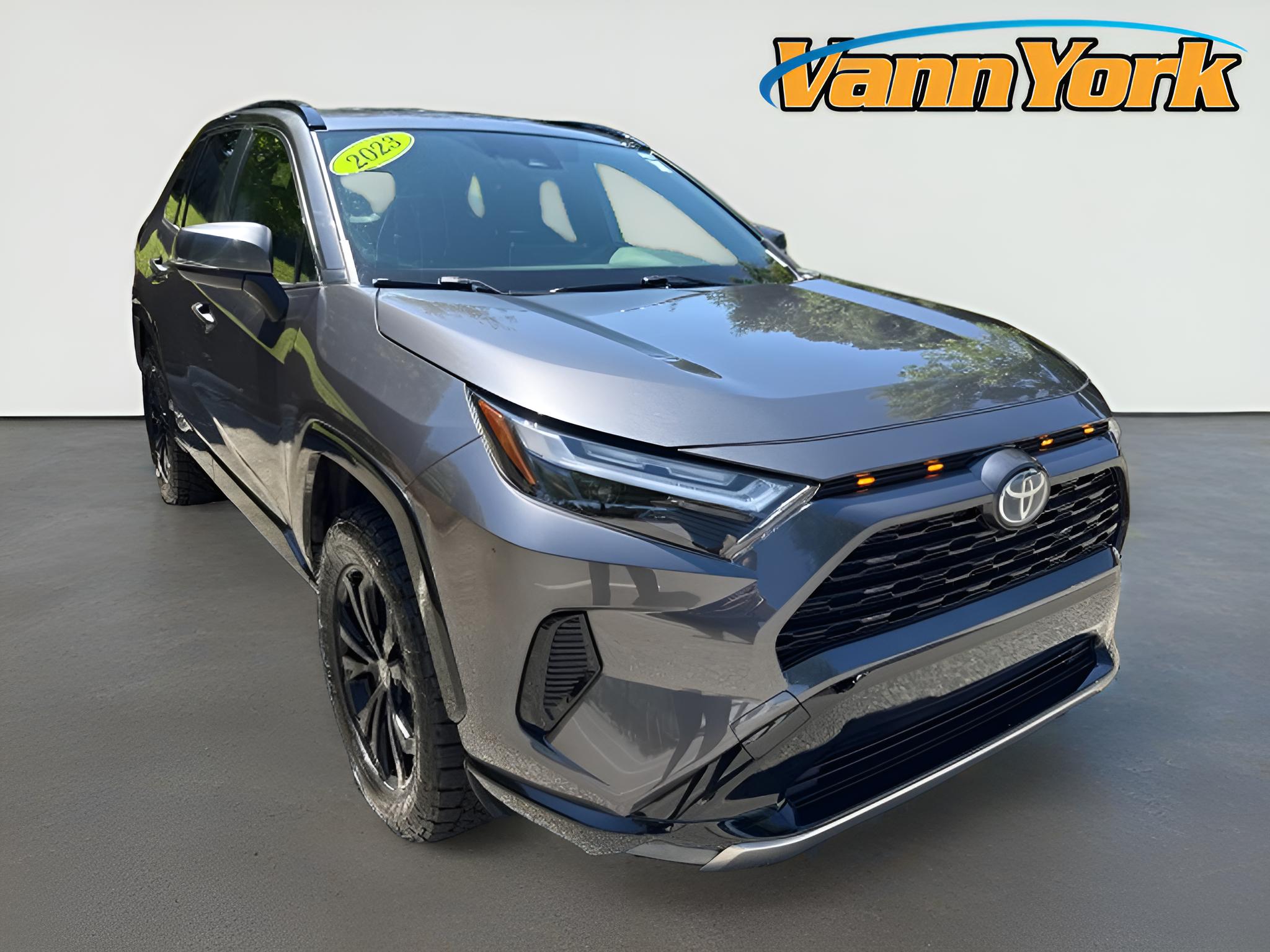 2023 Toyota RAV4 Hybrid SE