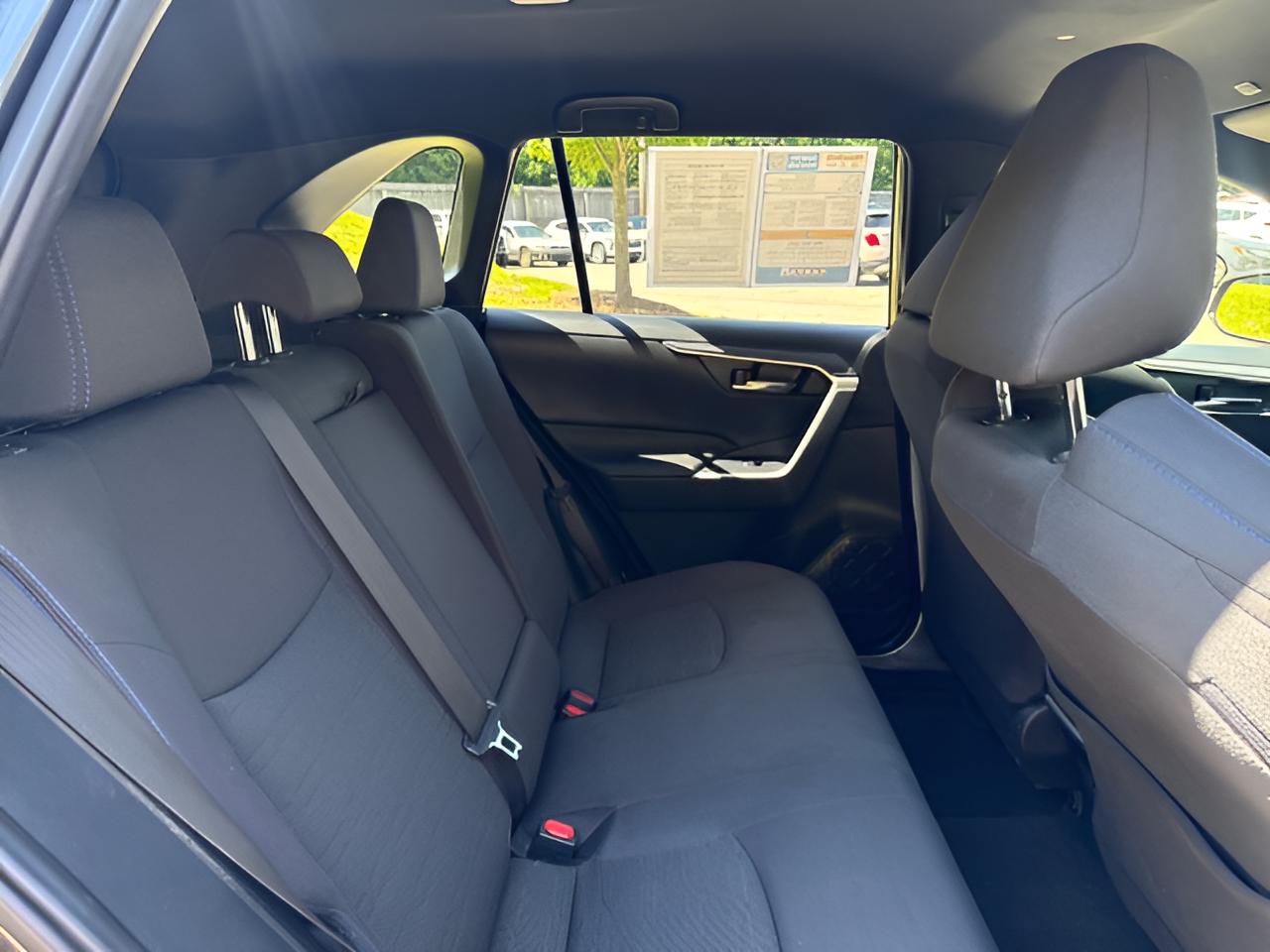 2023 Toyota RAV4 Hybrid SE