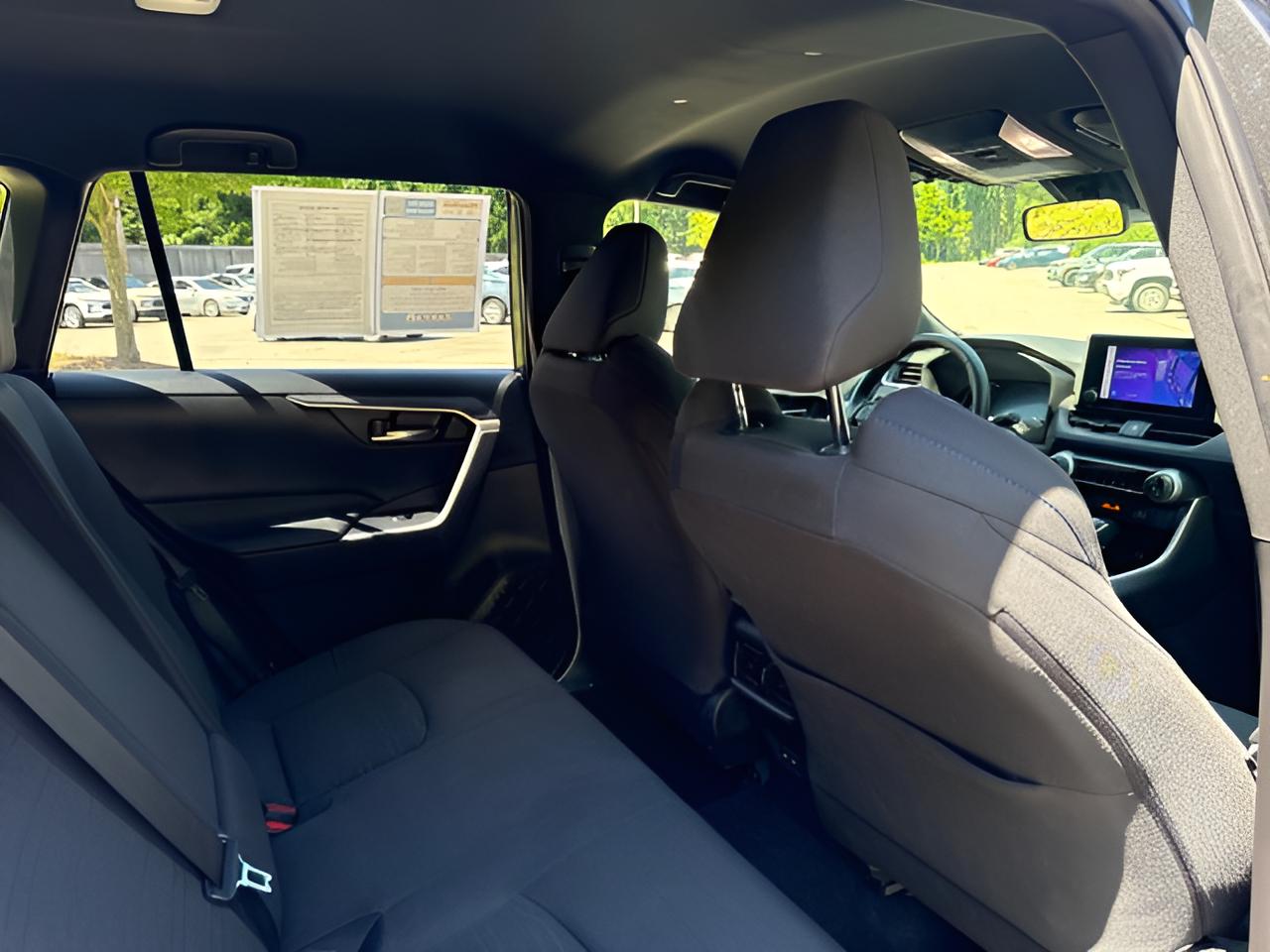 2023 Toyota RAV4 Hybrid SE