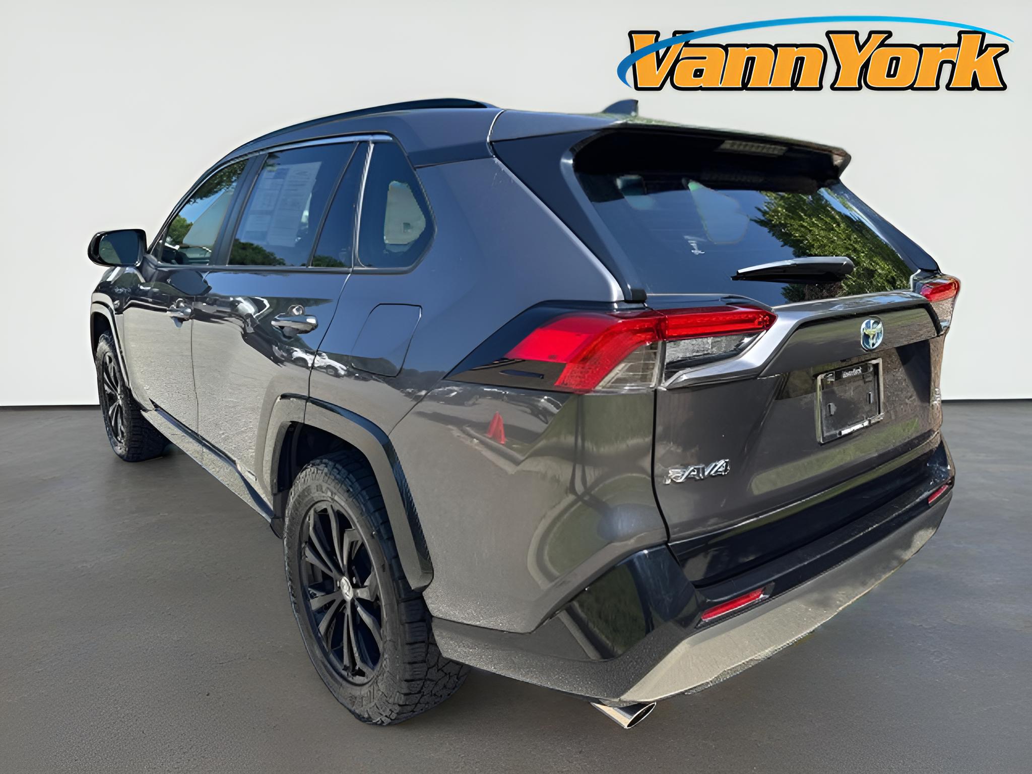 2023 Toyota RAV4 Hybrid SE