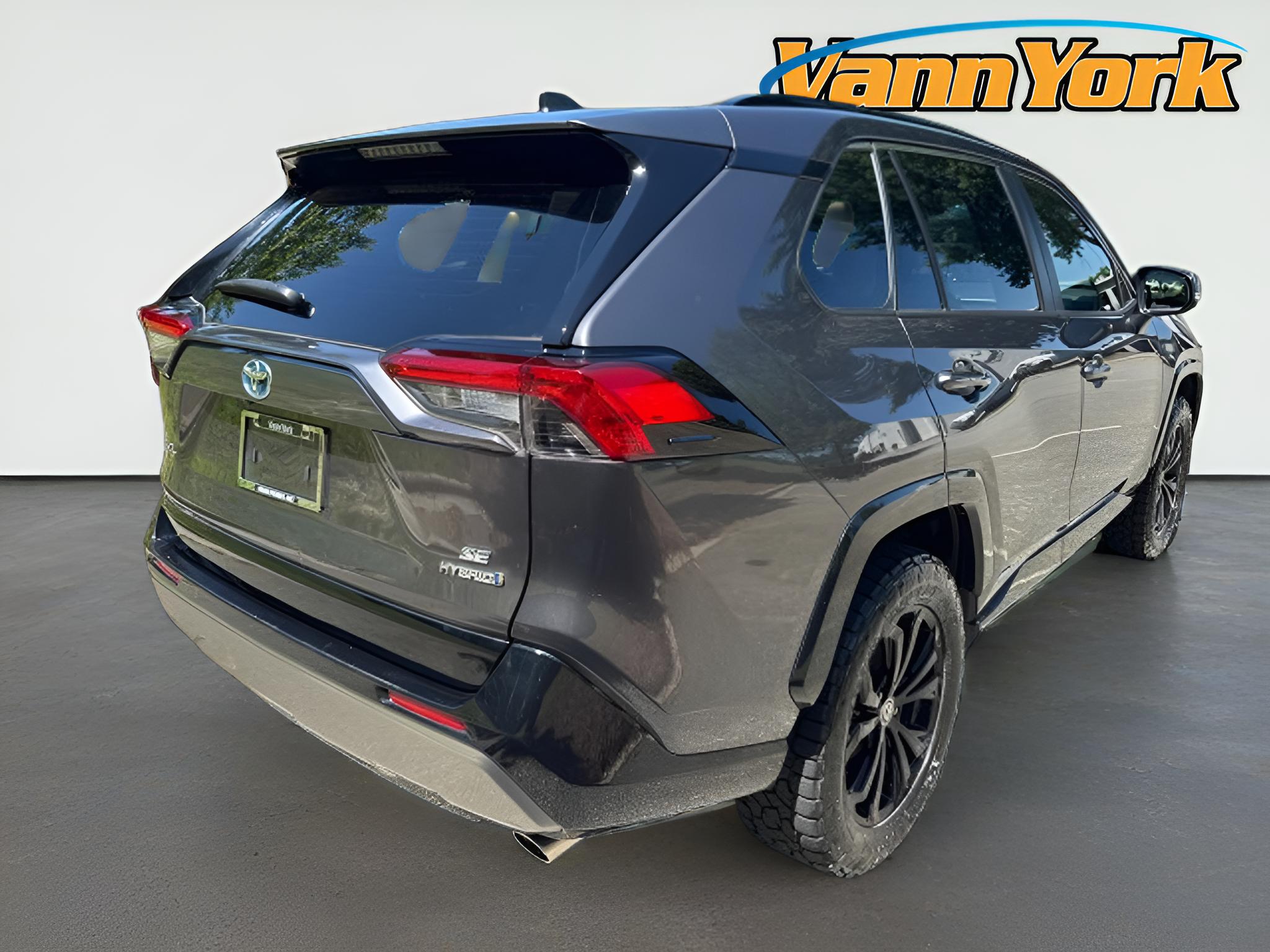 2023 Toyota RAV4 Hybrid SE