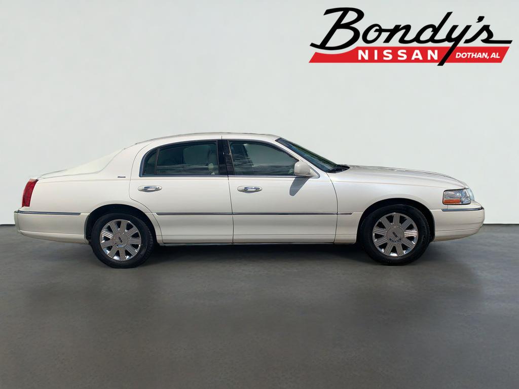 2004 Lincoln Town Car Ultimate
