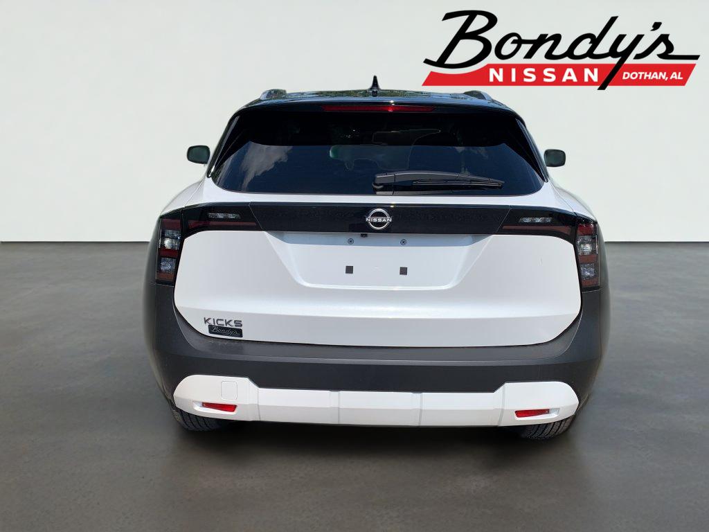 2027 Nissan Kicks SV