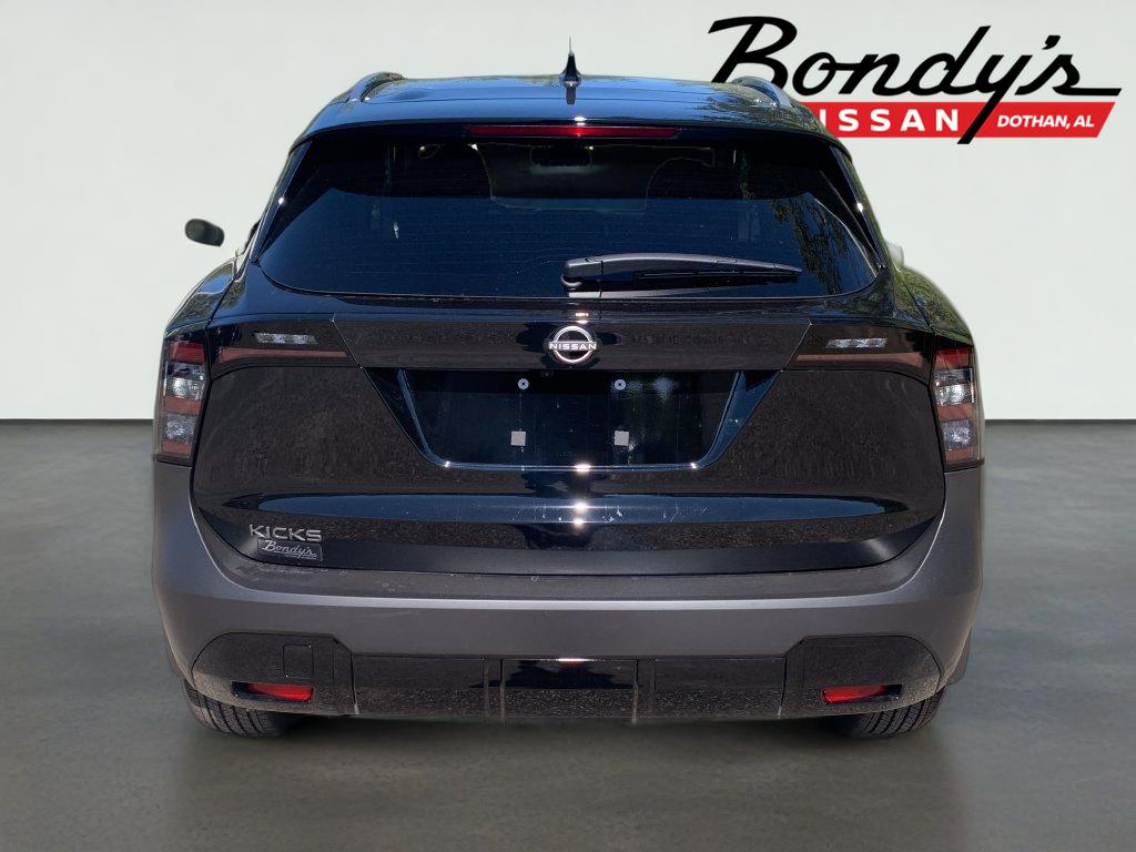 2027 Nissan Kicks SV