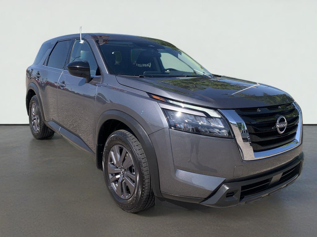 2024 Nissan Pathfinder S 2WD's photo