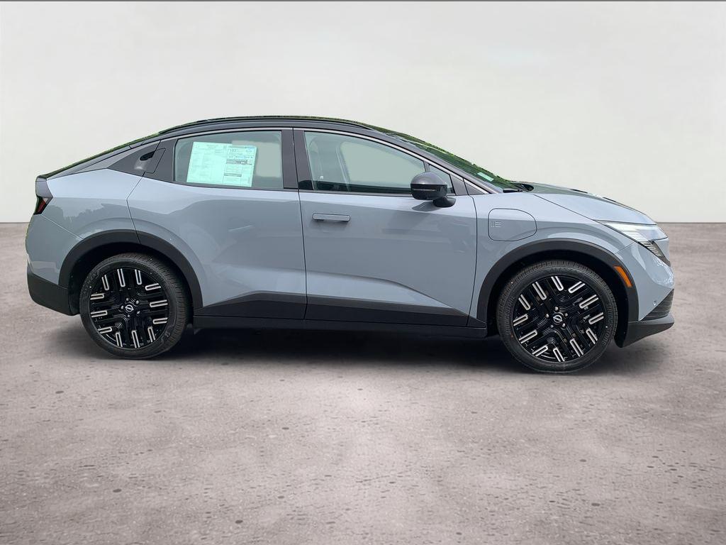 2026 Nissan LEAF Platinum+