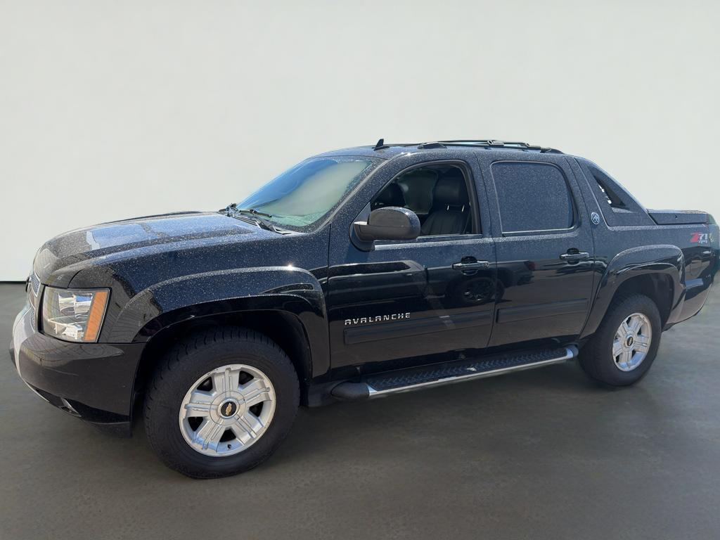 2013 Chevrolet Avalanche 4WD Avalanche LT's photo