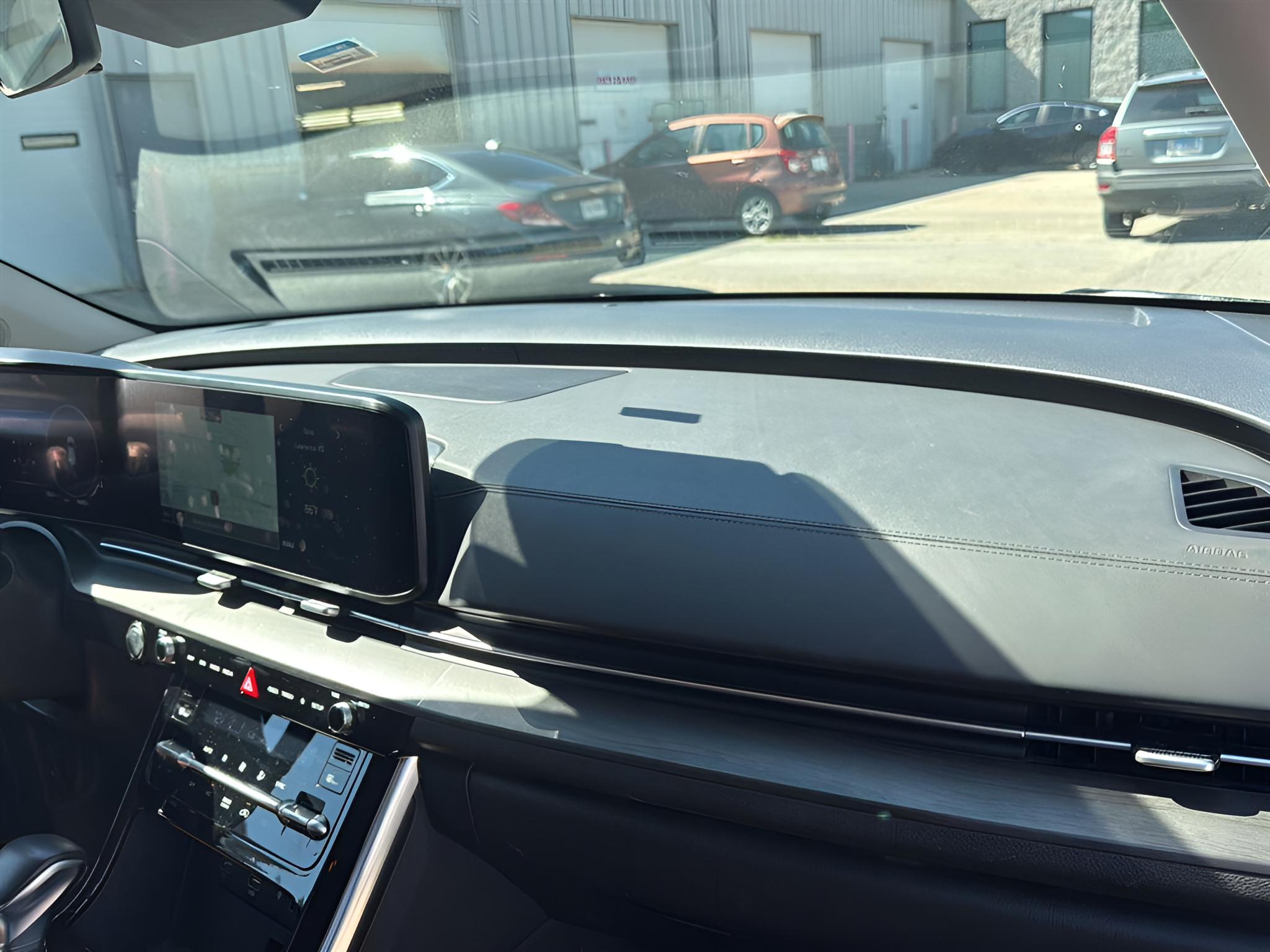 2024 Kia Carnival SX