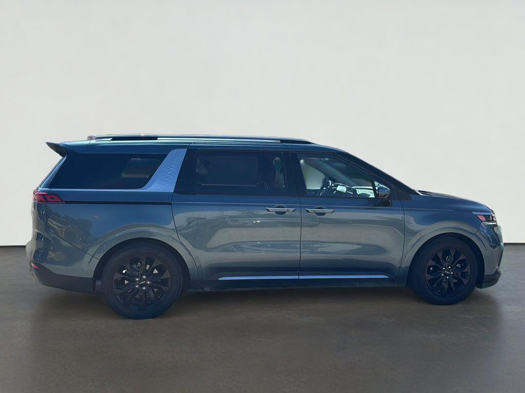 2024 Kia Carnival SX
