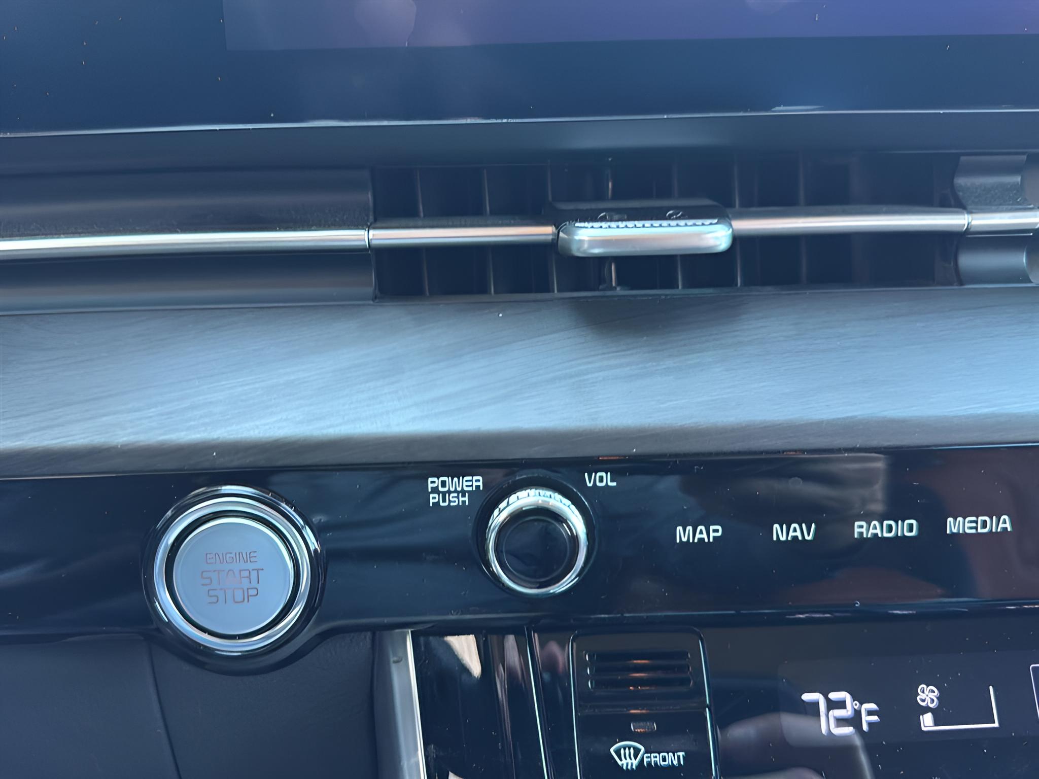 2024 Kia Carnival SX