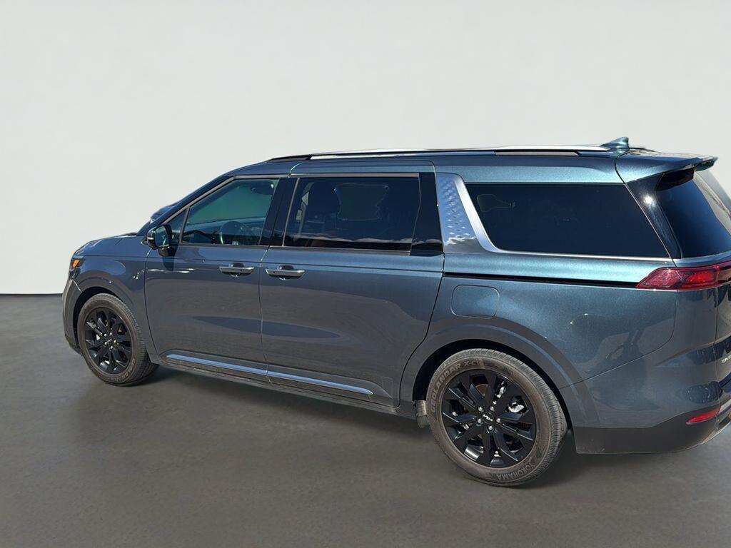 2024 Kia Carnival SX