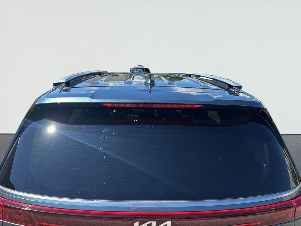 2024 Kia Carnival SX