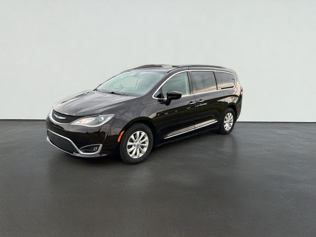Used 2017 Chrysler Pacifica Touring-L with VIN 2C4RC1BG7HR683363 for sale in Idaho Falls, ID