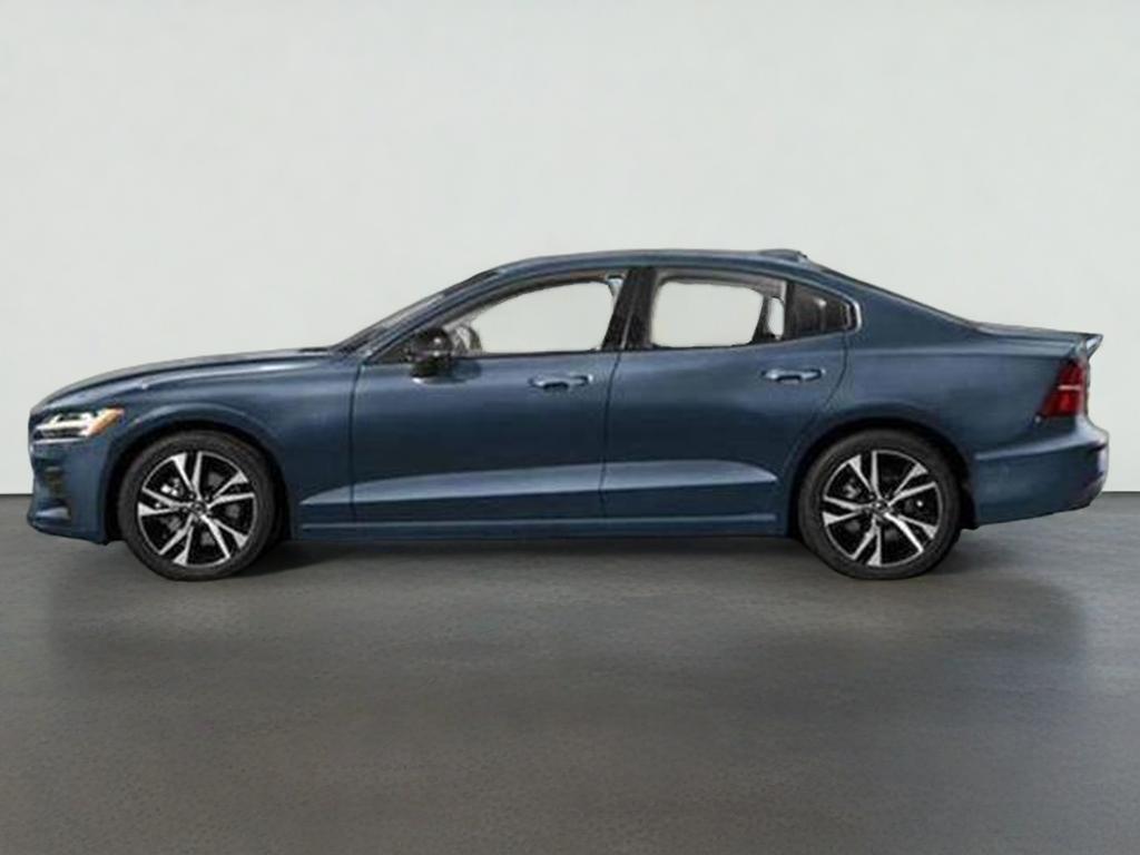 2024 Volvo S60 Core Dark Theme