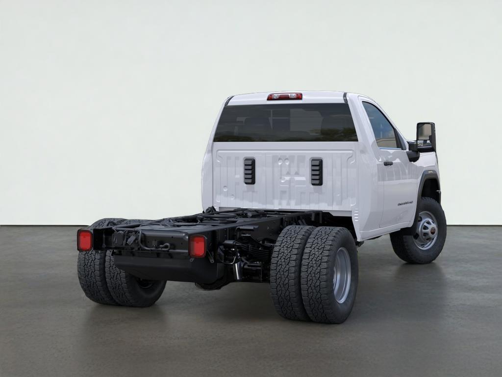 2025 GMC Sierra 3500 HD Chassis Cab Pro
