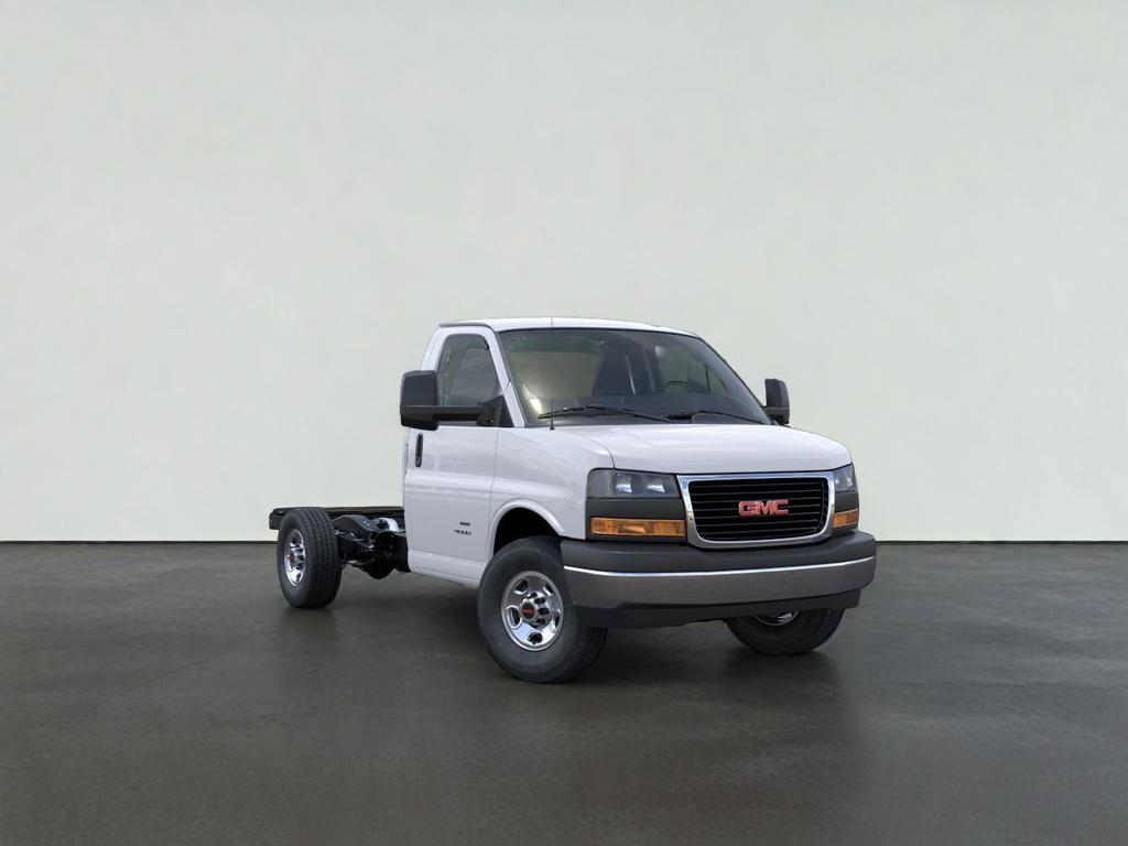 2025 GMC Savana Cutaway 3500 1WT