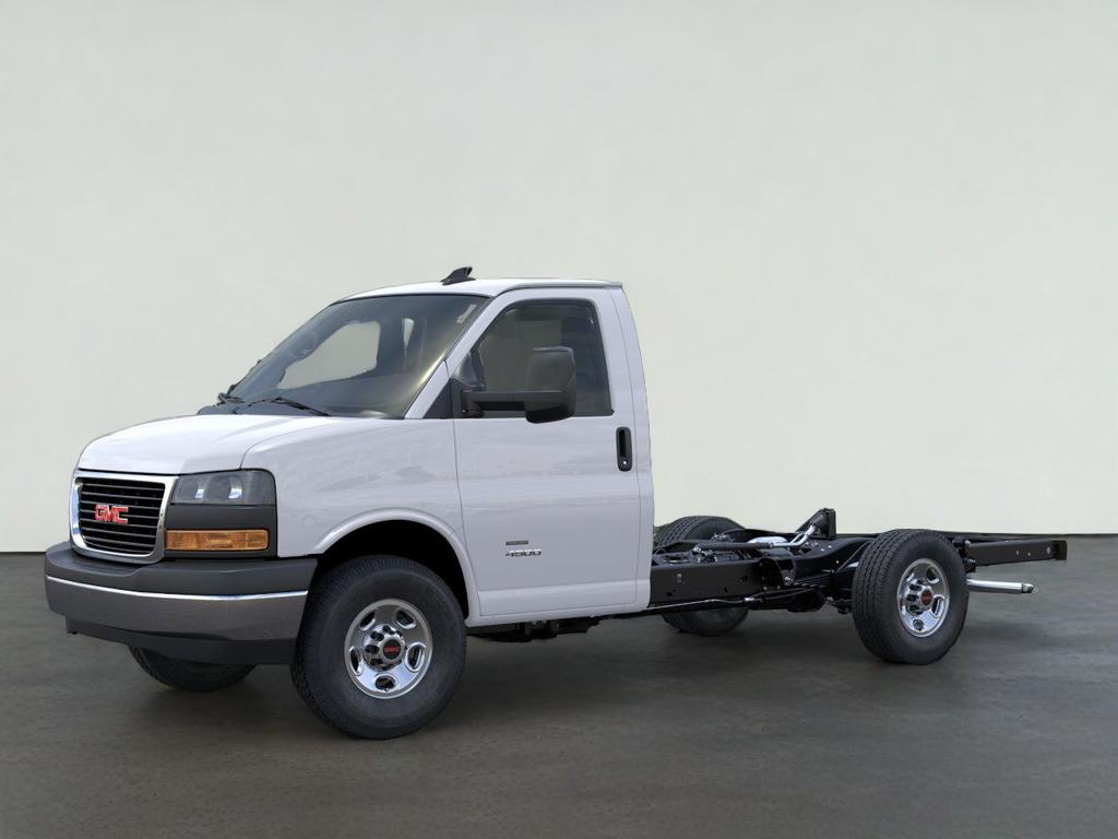 2025 GMC Savana Cutaway 3500 1WT
