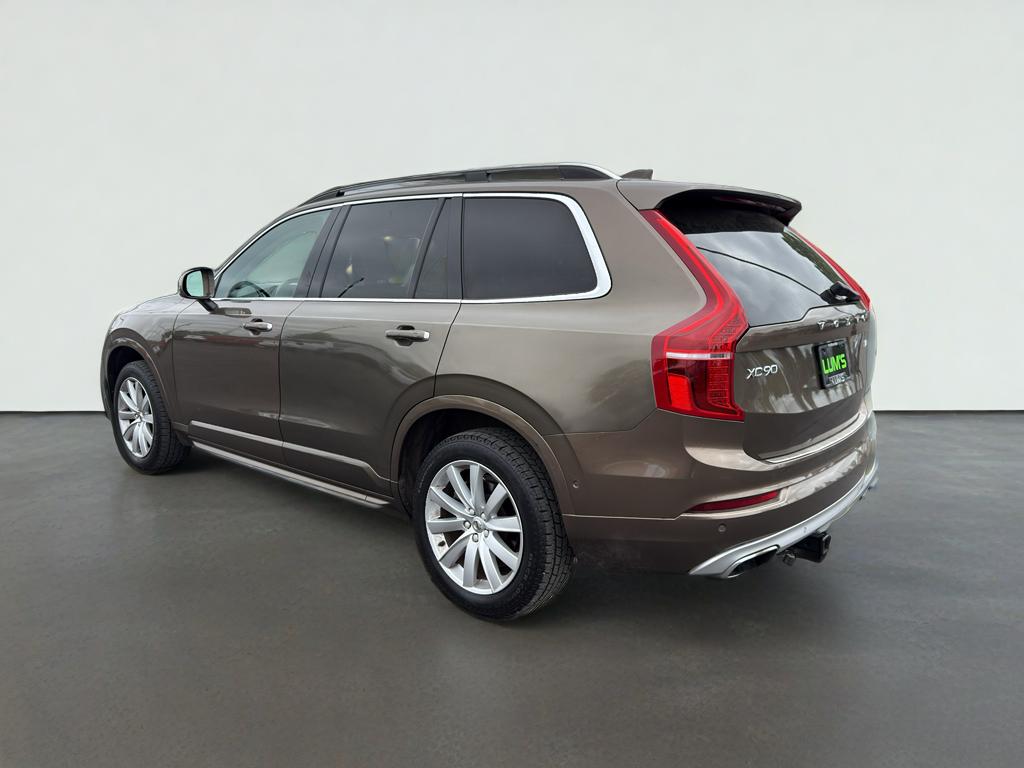 2016 Volvo XC90 T6 Momentum