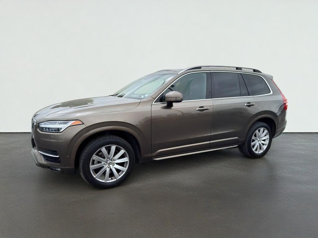 2016 Volvo XC90 T6 Momentum