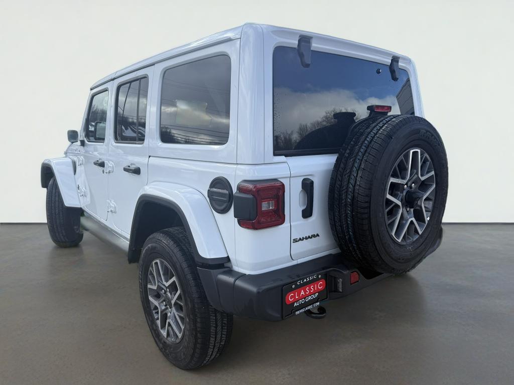 2025 Jeep Wrangler 4-Door Sahara 4x4