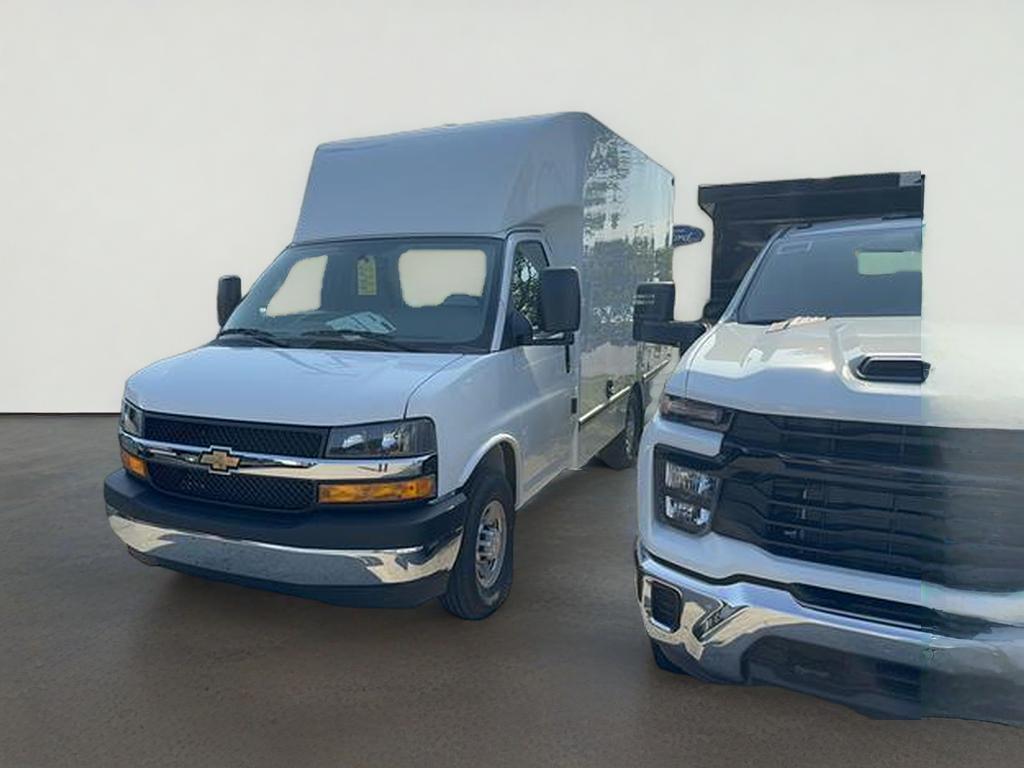 2026 Chevrolet Express Cutaway 3500 1WT