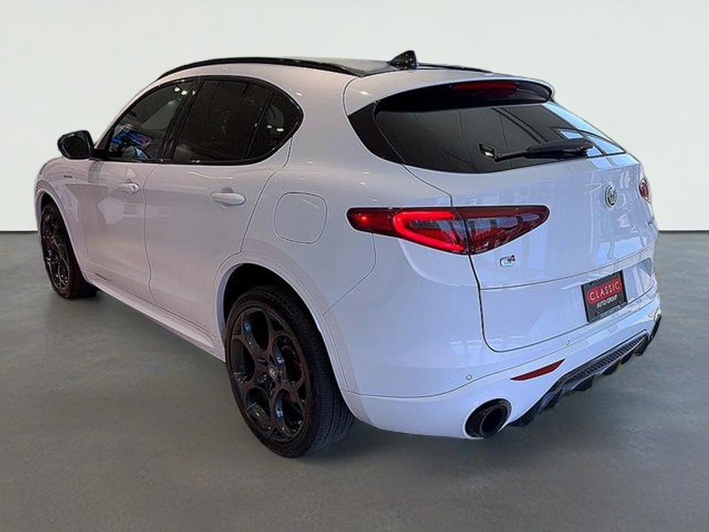 2023 Alfa Romeo Stelvio Veloce AWD