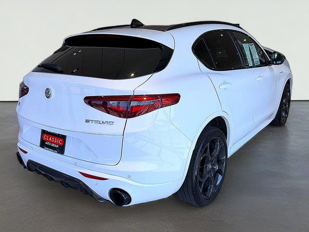 2023 Alfa Romeo Stelvio Veloce AWD