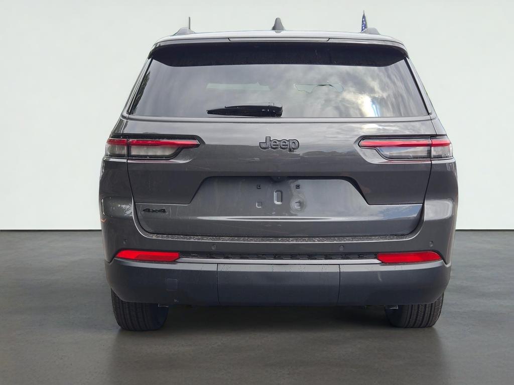 2026 Jeep Grand Cherokee L Laredo Altitude