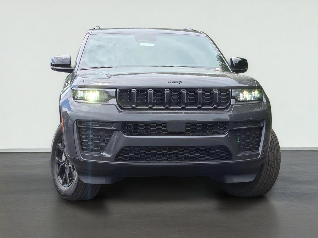 2026 Jeep Grand Cherokee L Laredo Altitude