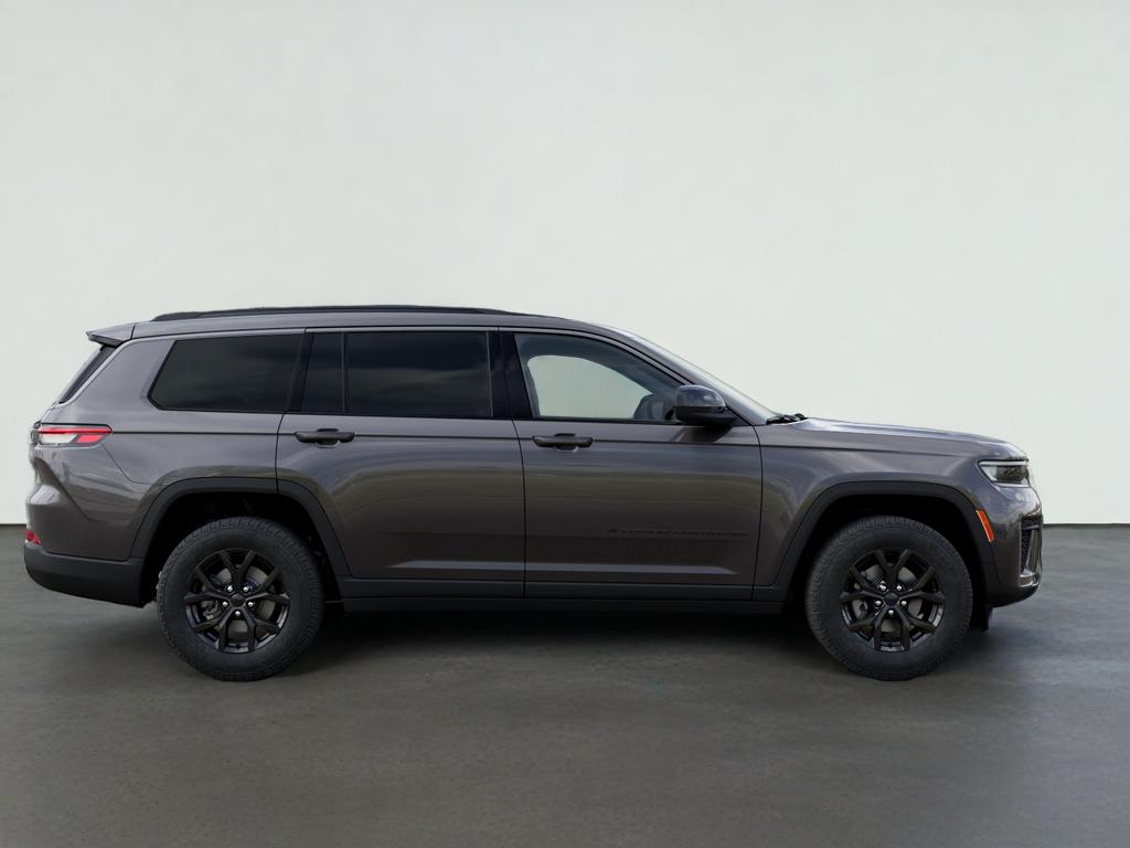 2026 Jeep Grand Cherokee L Laredo Altitude