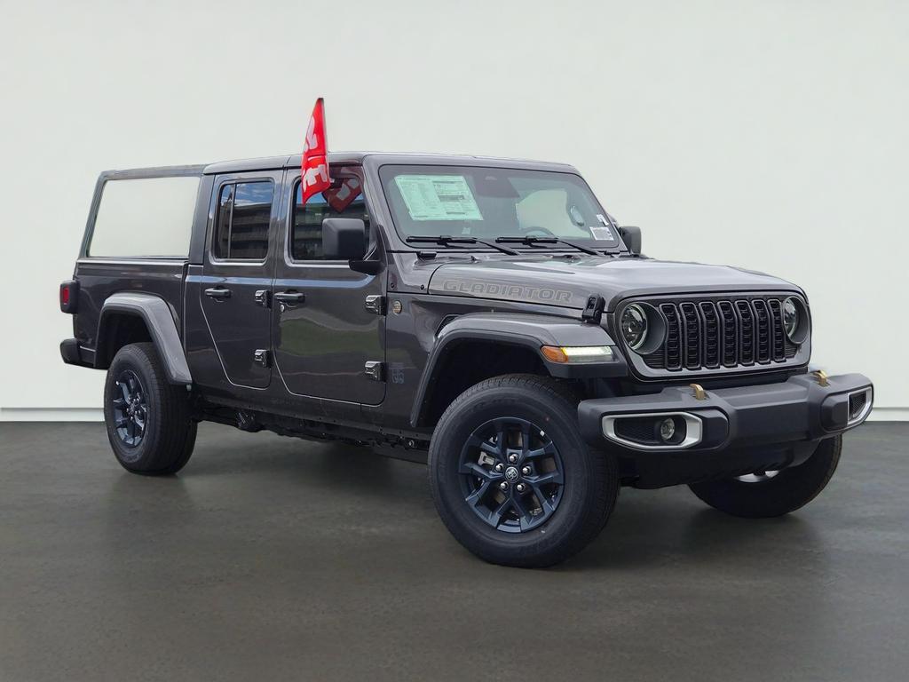 2026 Jeep Gladiator 85th Anniversary Edition Auto's photo