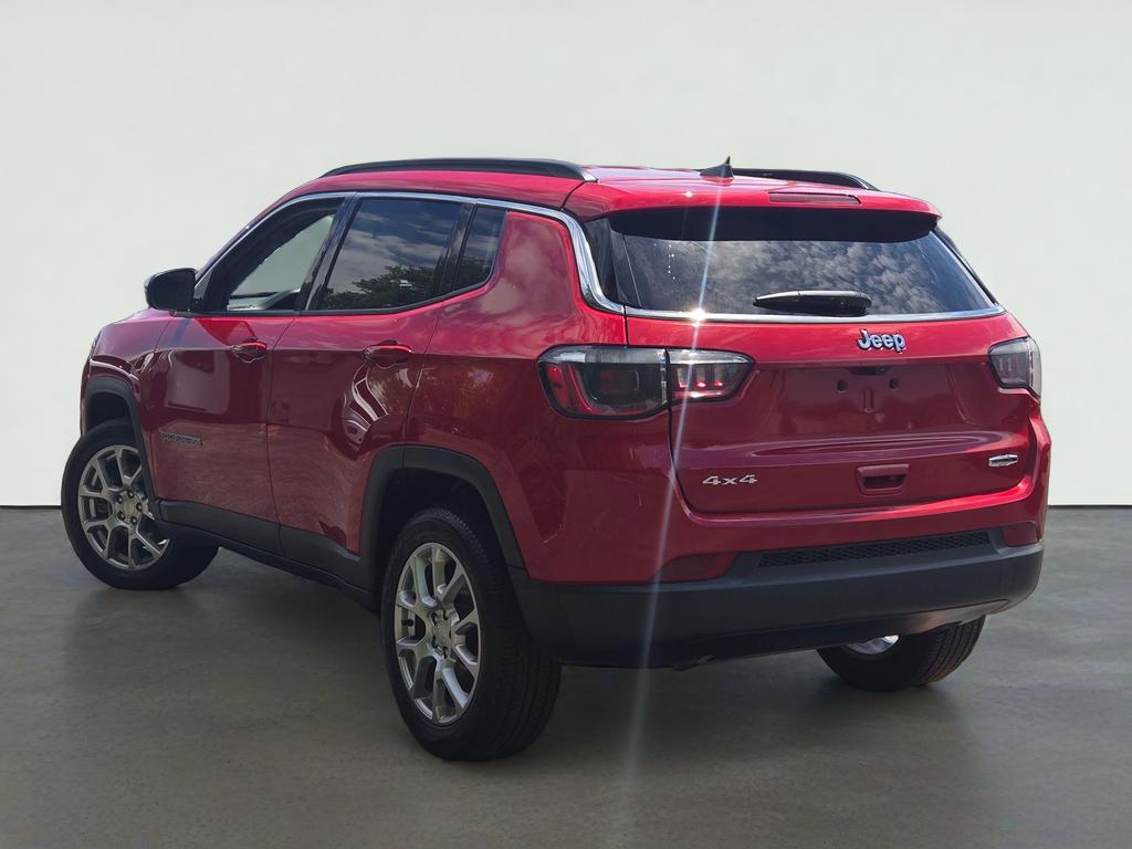2024 Jeep Compass Latitude Lux