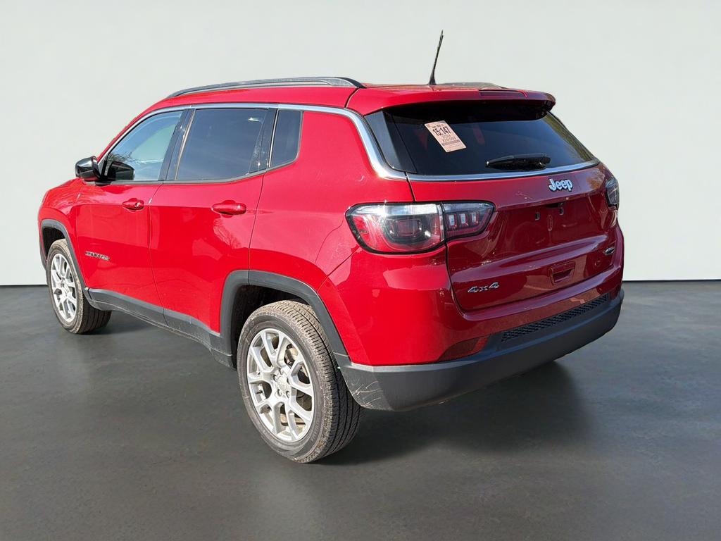 2024 Jeep Compass Latitude Lux