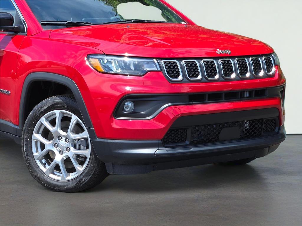 2024 Jeep Compass Latitude Lux