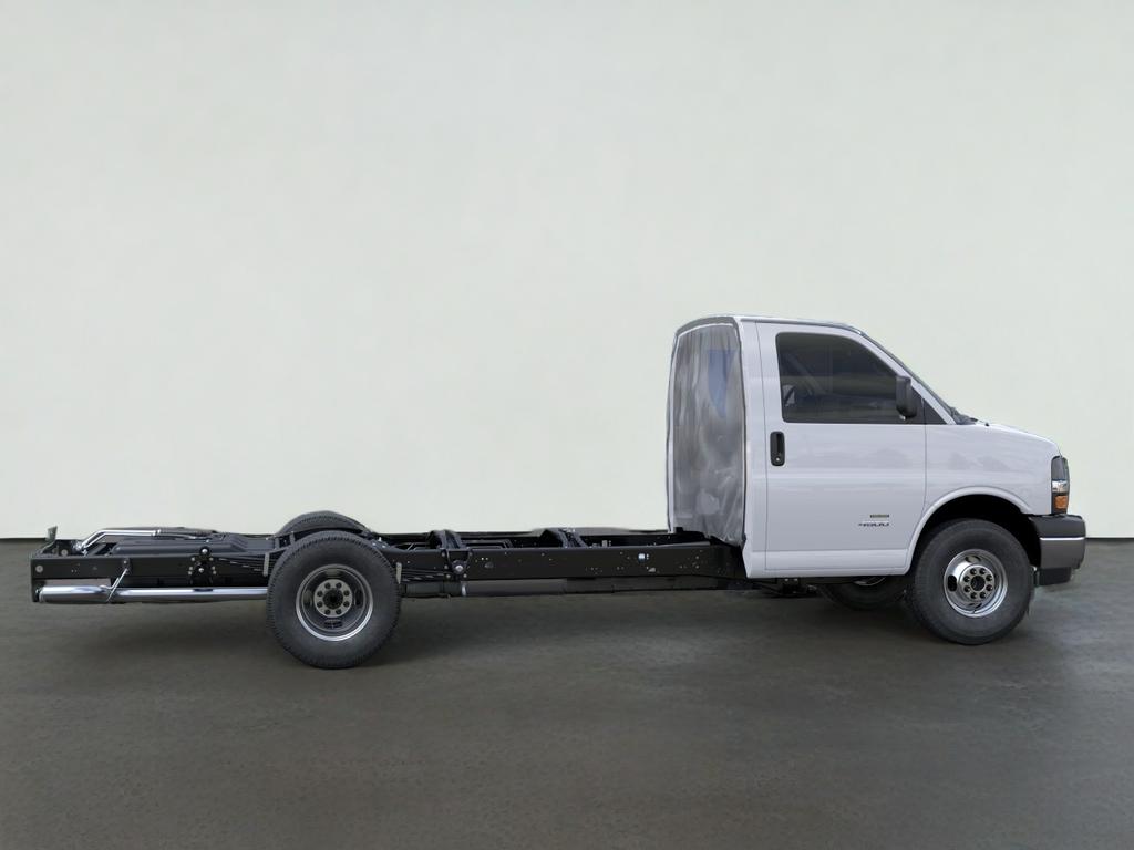 2026 Chevrolet Express Cutaway 4500 2WT