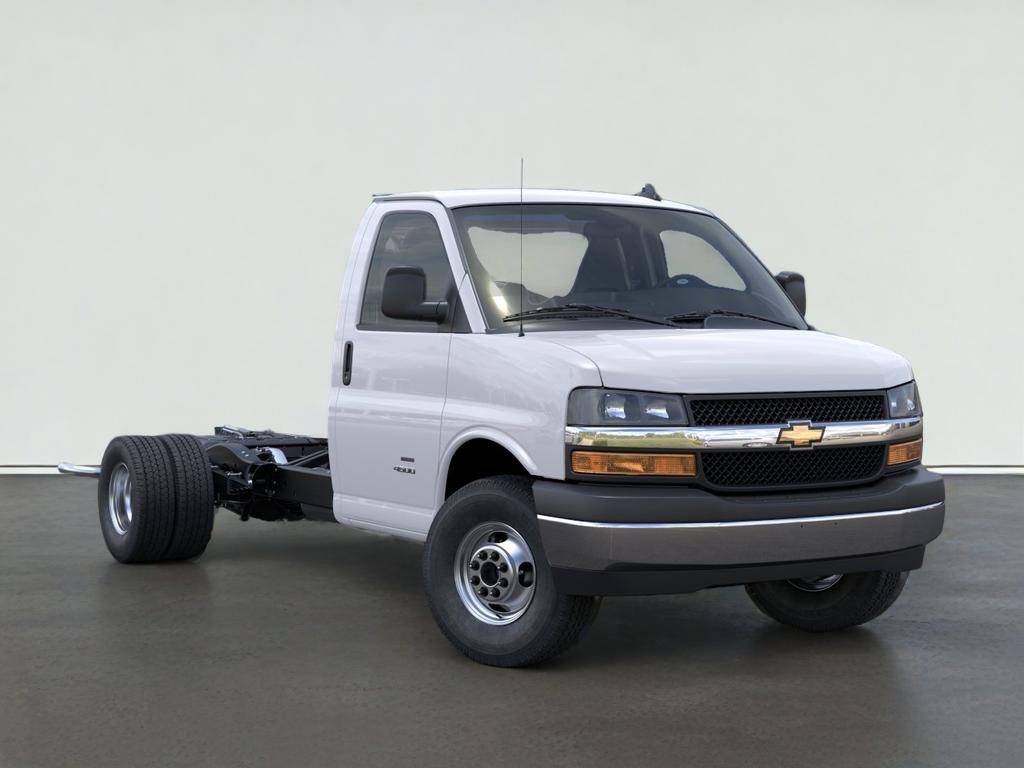 2026 Chevrolet Express Cutaway 4500 2WT