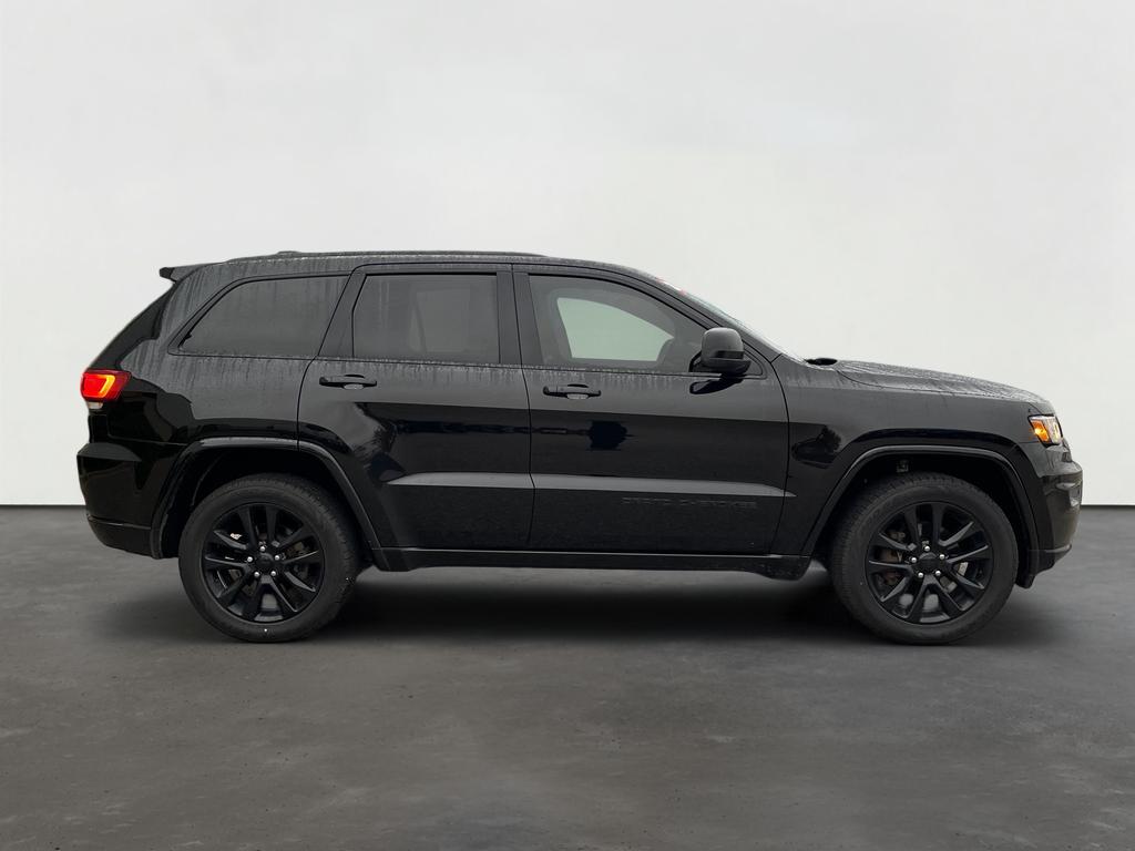 Used 2020 Jeep Grand Cherokee Altitude with VIN 1C4RJFAG5LC326964 for sale in Gaylord, MI