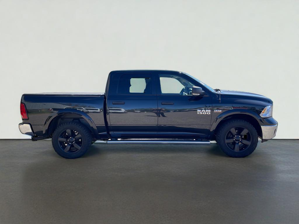 2017 RAM 1500 SLT