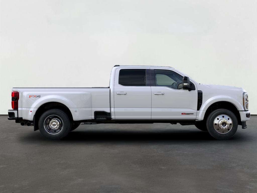 2027 Ford Super Duty F-450 DRW Platinum