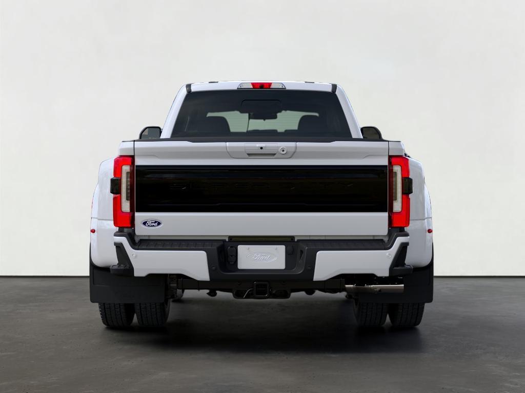2027 Ford Super Duty F-450 DRW Platinum