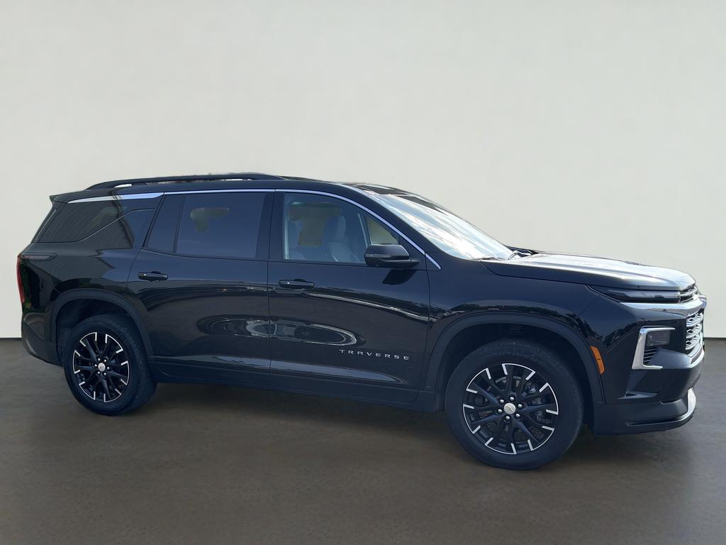 2025 Chevrolet Traverse AWD LT