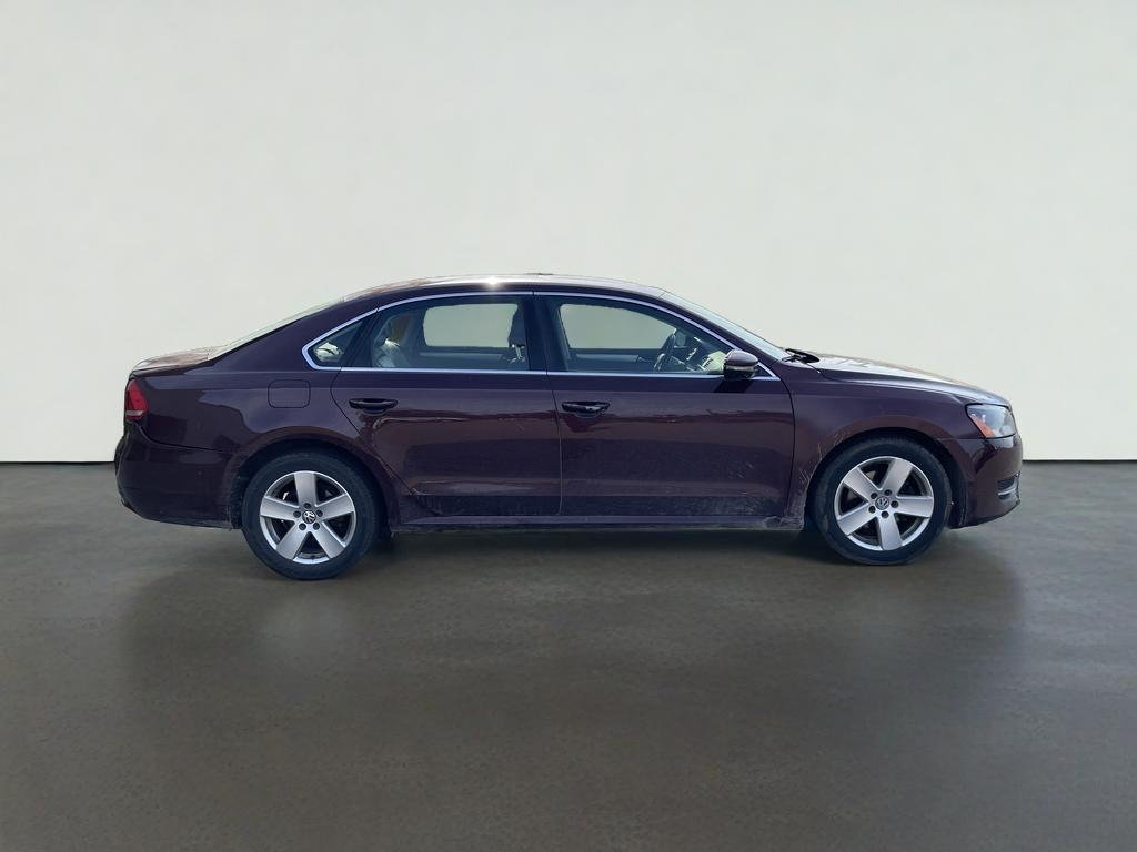 2012 Volkswagen Passat SE w/Sunroof