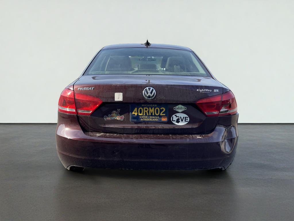 2012 Volkswagen Passat SE w/Sunroof