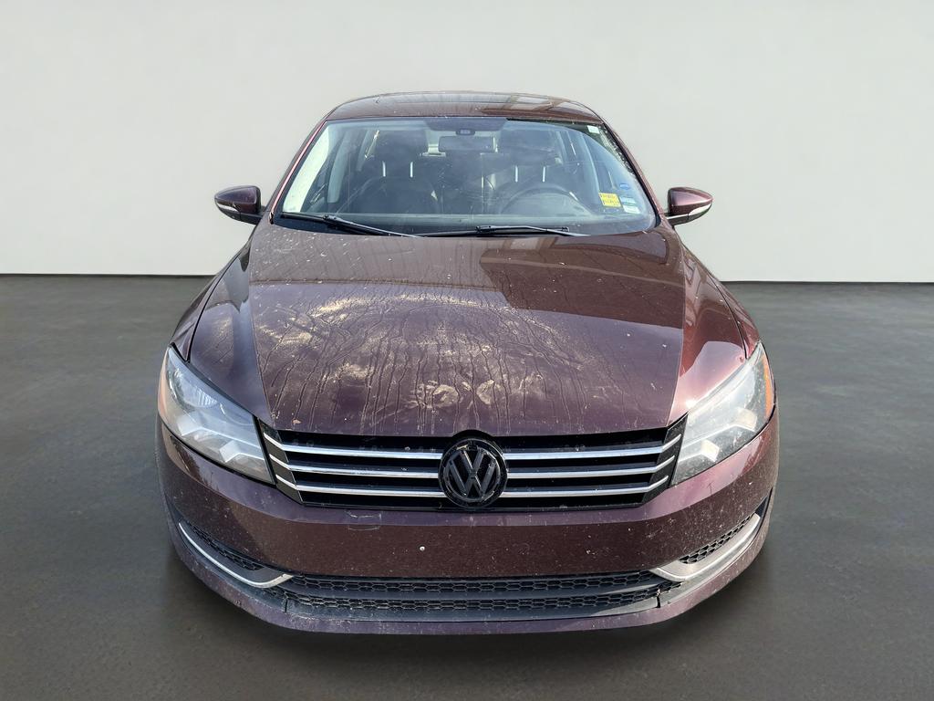 2012 Volkswagen Passat SE w/Sunroof