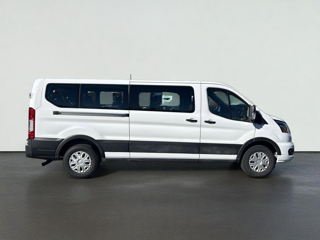 2023 Ford Transit Passenger Wagon XLT