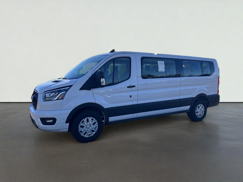 2023 Ford Transit Passenger Wagon XLT
