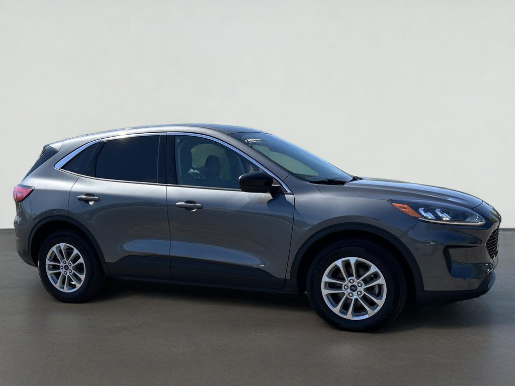 2022 Ford Escape SE Hybrid