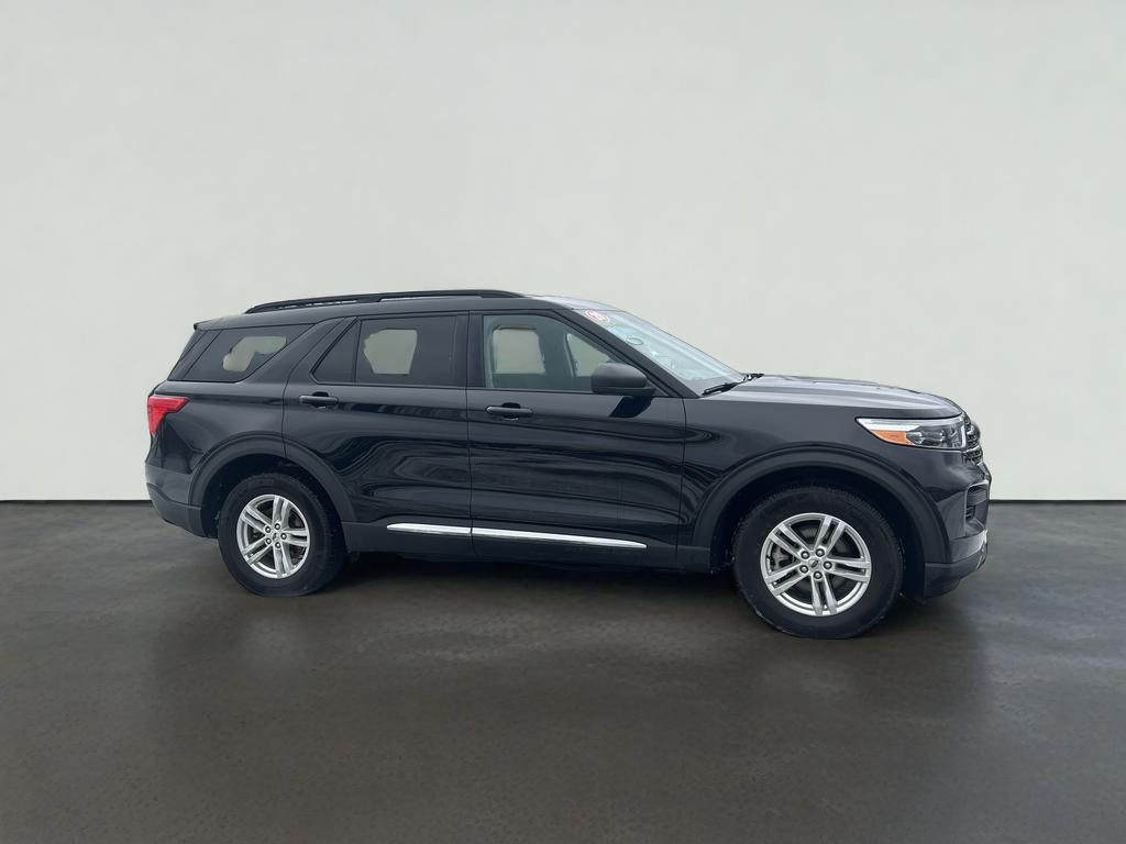 2022 Ford Explorer XLT 4WD's photo